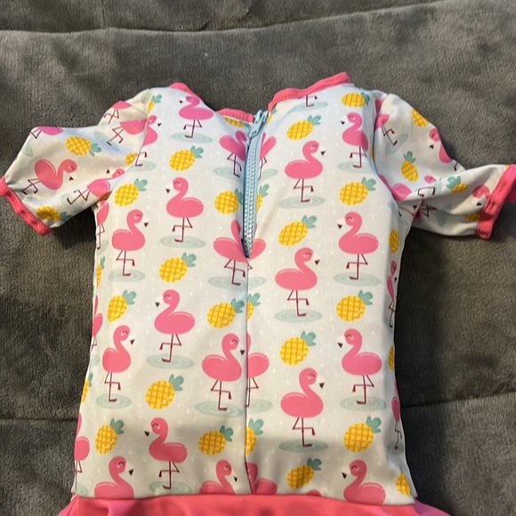 Girls floaty swimsuit size small/medium - Picture 5 of 7